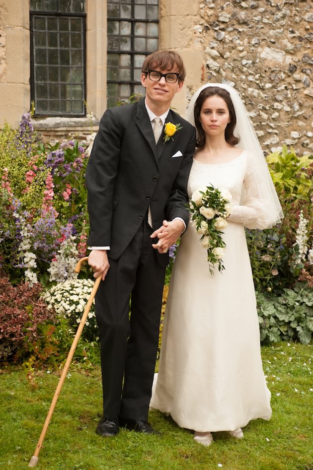 (L to R) Eddie Redmayne stars as Stephen Hawking and Felicity Jones stars as Jane Wilde in Academy Award winner James Marsh’s THE THEORY OF EVERYTHING, a Focus Features release. Photo Credit:  Liam Daniel / Focus Features