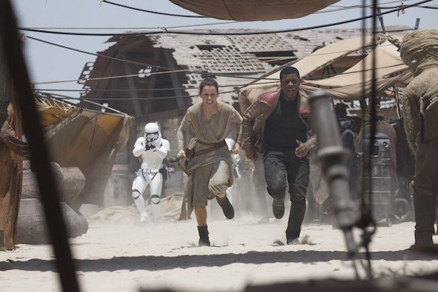 Star Wars: The Force Awakens L to R: Rey (Daisy Ridley) and Finn (John Boyega) Ph: David James ©Lucasfilm 2015