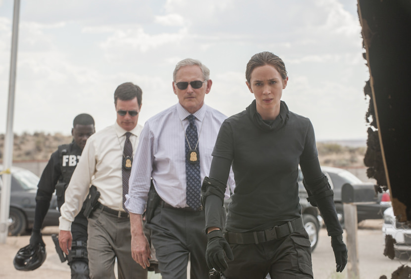 Kate Macer (Emily Blunt, right), Dave Jennings, (Victor Garber, center right), Phil Coopers (Hank Rogerson, center left) and Reggie Wayne (Daniel Kaluuya, left) in SICARIO. Photo Credit: Richard Foreman Jr. SMPSP