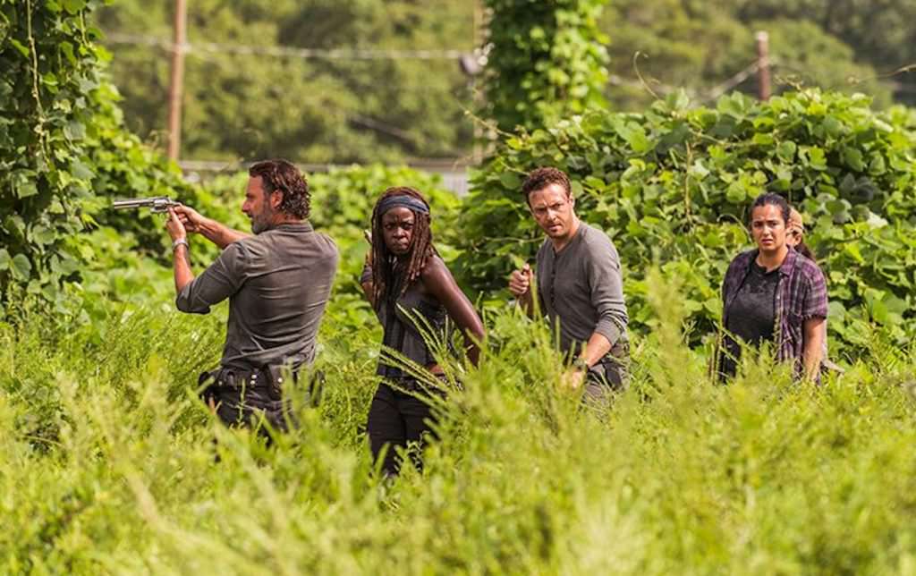 the-walking-dead-episode-709-rick-lincoln-michonne-gurira-pre-800x600.jpg