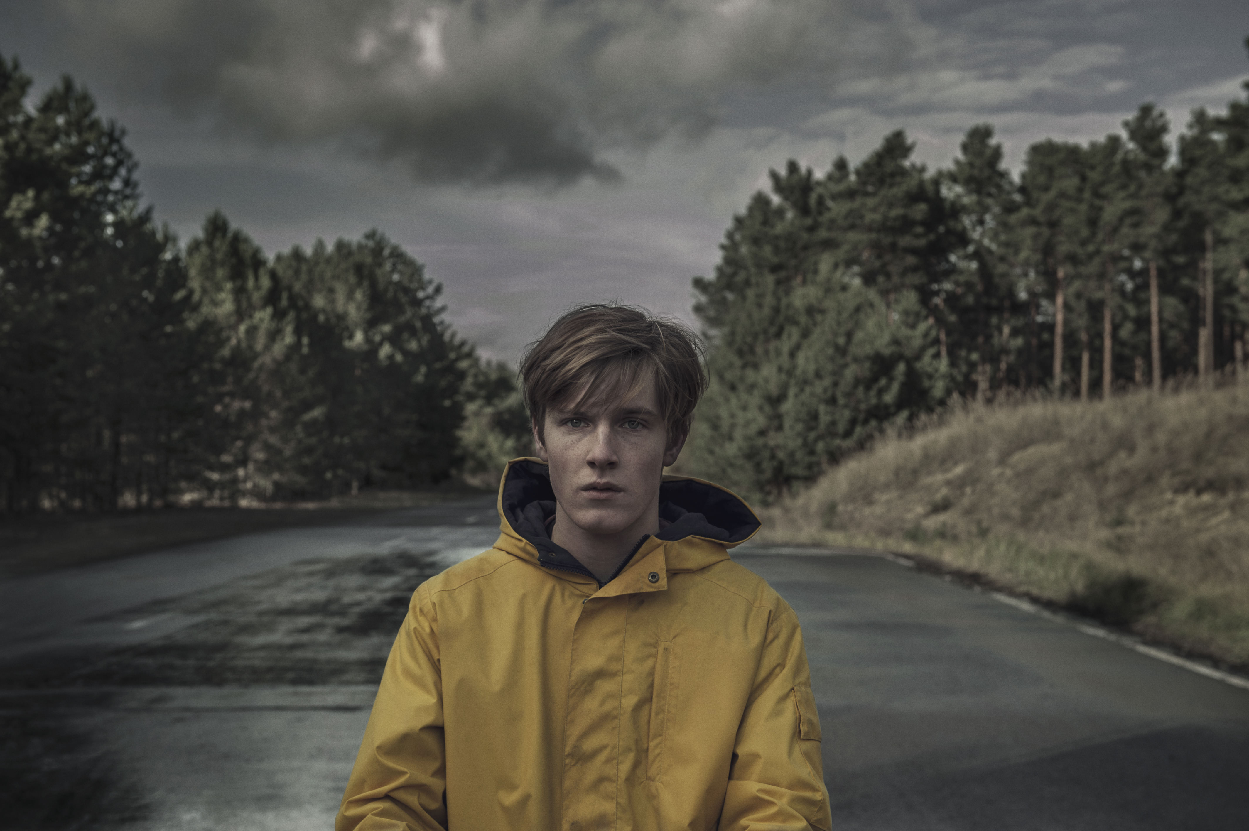 Тьма отзывы. Тьма сериал Нетфликс. Тьма сериал 2017–2020. Йонас канвальд. Сериал тьма Нетфликс 1 сезон.