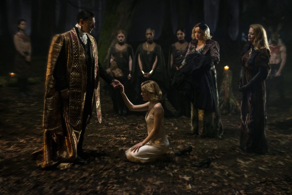 Richard Coyle, Kiernan Shipka, Lucy Davis, Miranda Otto in CHILLING ADVENTURES OF SABRINA. Diyah Pera/Netflix