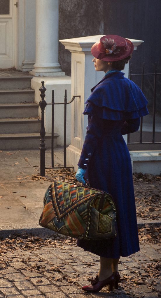 Mary Poppins (Emily Blunt) returns to the Banks home a