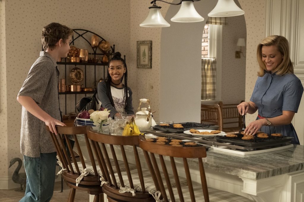 Moody (Gavin Lewis), Pearl (Lexi Underwood) and Elena (Reese Witherspoon), shown. (Photo by: Erin Simkin/Hulu)