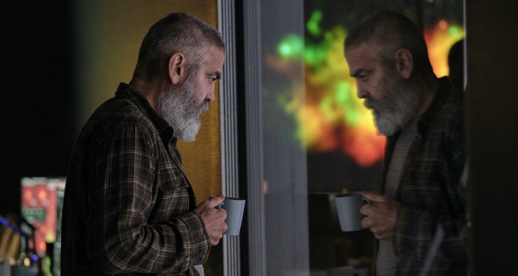 THE MIDNIGHT SKY (2020): George Clooney as Augustine. Cr. Philippe Antonello/NETFLIX ©2020