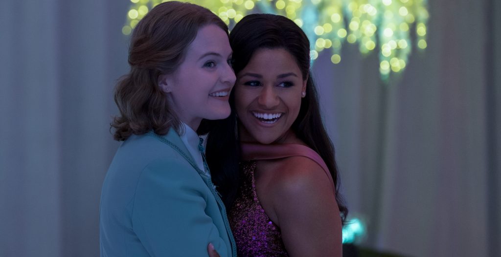 THE PROM (L to R) JO ELLEN PELLMAN as EMMA, ARIANA DEBOSE as ALYSSA GREENE in THE PROM. Cr. MELINDA SUE GORDON/NETFLIX © 2020