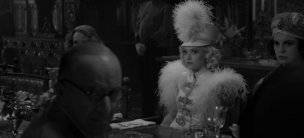 MANK (2020) Amanda Seyfried as Marion Davies. NETFLIX