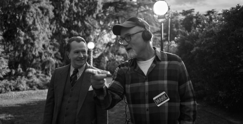 MANK (2020) Gary Oldman and David Fincher. Cr: Miles Crist/NETFLIX