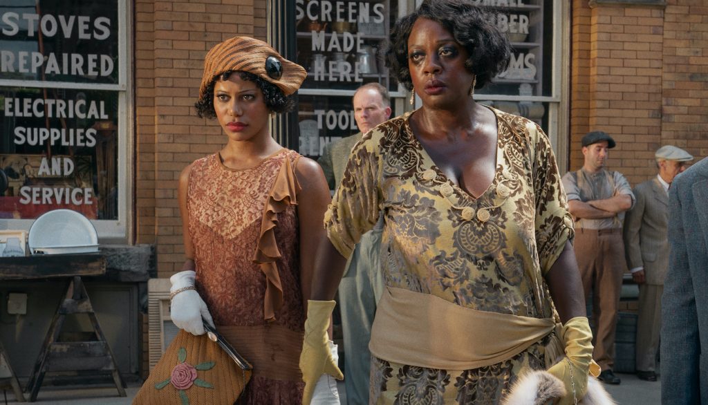 L-r: Taylour Paige and Viola Davis in MA RAINEY’S BLACK BOTTOM(2020). Cr. David Lee/NETFLIX