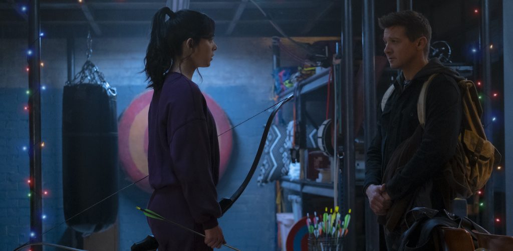 (L-R): Kate Bishop (Hailee Steinfeld) and Hawkeye/Clint Barton (Jeremy Renner) in Marvel Studios' HAWKEYE, exclusively on Disney+. Photo by Chuck Zlotnick. ©Marvel Studios 2021. All Rights Reserved.