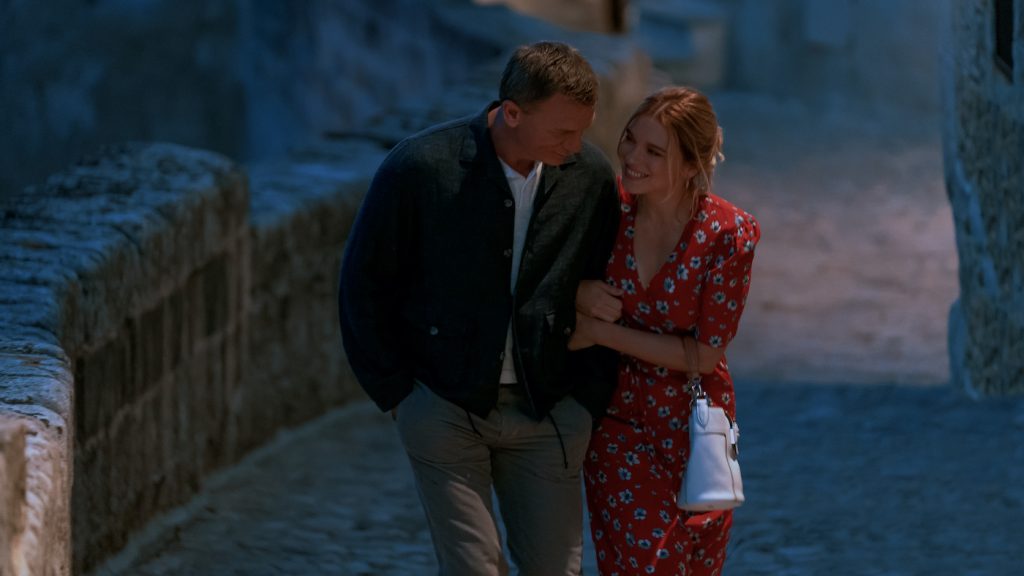 Daniel Craig stars as James Bond and Léa Seydoux as Dr. Madeleine Swann in NO TIME TO DIE, an EON Productions and Metro-Goldwyn-Mayer Studios film Credit: Nicola Dove © 2021 DANJAQ, LLC AND MGM. ALL RIGHTS RESERVED.