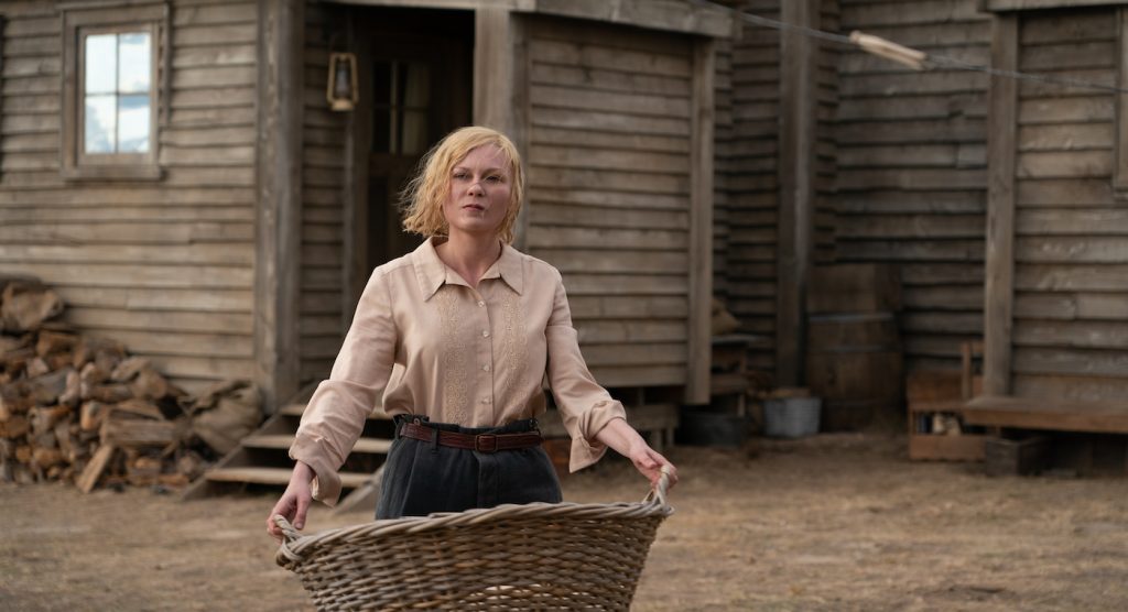 THE POWER OF THE DOG : KIRSTEN DUNST as ROSE GORDON in THE POWER OF THE DOG. Cr. KIRSTY GRIFFIN/NETFLIX © 2021