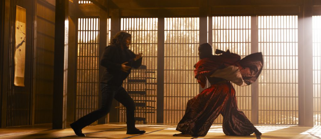 Caption: (L-r) KEANU REEVES as Neo/Thomas Anderson and YAHYA ABDUL-MATEEN II as Morpheus in Warner Bros. Pictures, Village Roadshow Pictures and Venus Castina Productions’ “THE MATRIX RESURRECTIONS,” a Warner Bros. Pictures release. Photo Credit: Courtesy of Warner Bros. Pictures