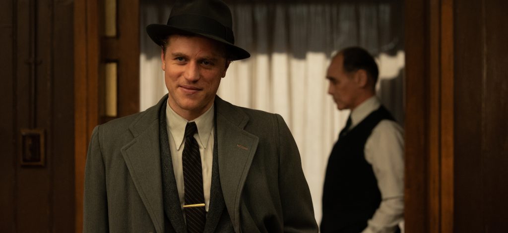 Johnny Flynn (left) stars as "Francis" and Mark Rylance (right) stars as "Leonard" in director Graham Moore's THE OUTFIT, a Focus Features release. Courtesy of Rob Youngson / Focus Features