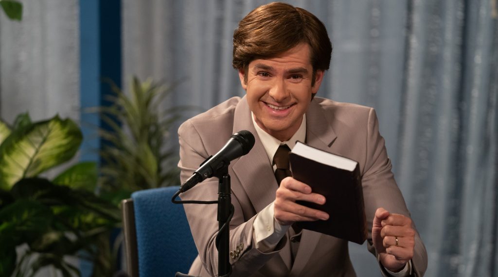 Andrew Garfield as "Jim Bakker" in the film THE EYES OF TAMMY FAYE. Photo Courtesy of Searchlight Pictures. © 2021 20th Century Studios All Rights Reserved