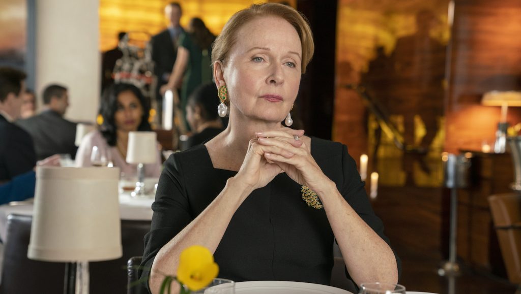 Kate Burton as Nora in episode 101 of Inventing Anna. Cr. Nicole Rivelli/Netflix © 2021