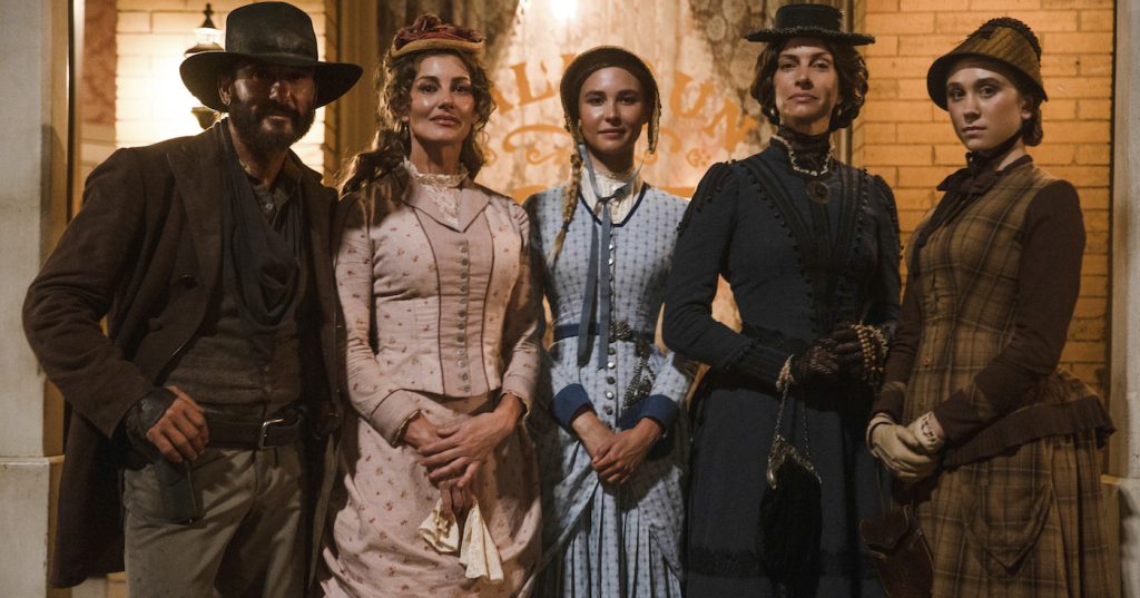 Pictured: Tim McGraw as James, Faith Hill as Margaret and Isabel May as Elsa of the Paramount+ original series 1883. Photo Cr: Emerson Miller/Paramount+ © 2021 MTV Entertainment Studios. All Rights Reserved.