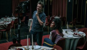 Kirill Sokolov junto a Zazie Beetz durante el rodaje de Te van a matar
